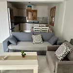 Διαμέρισμα Village *