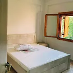 Village Apartment *
