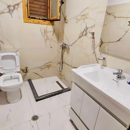 Village Apartment *